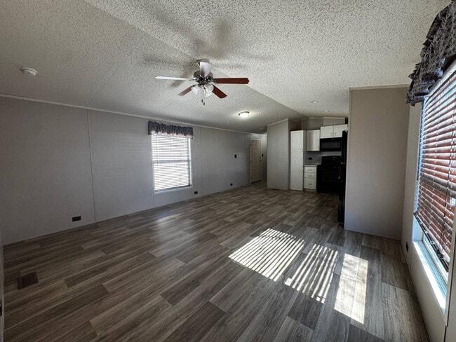 Building Photo - 7650 US-90