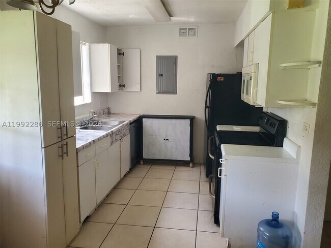 Foto del edificio - 1810 N 62nd Ave