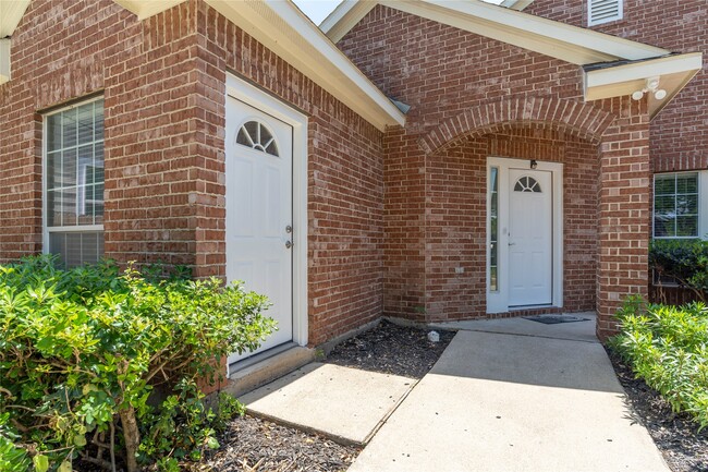 Building Photo - 1122 Ryon St