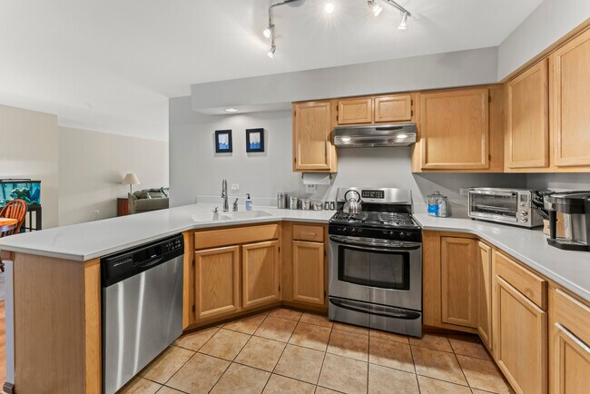 Foto del edificio - 34 Coolidge Ct