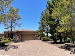 Building Photo - 6832 S 38th Pl
