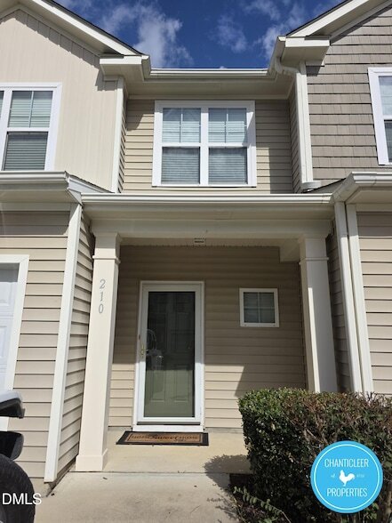 Foto principal - 210 Leighann Ridge Ln