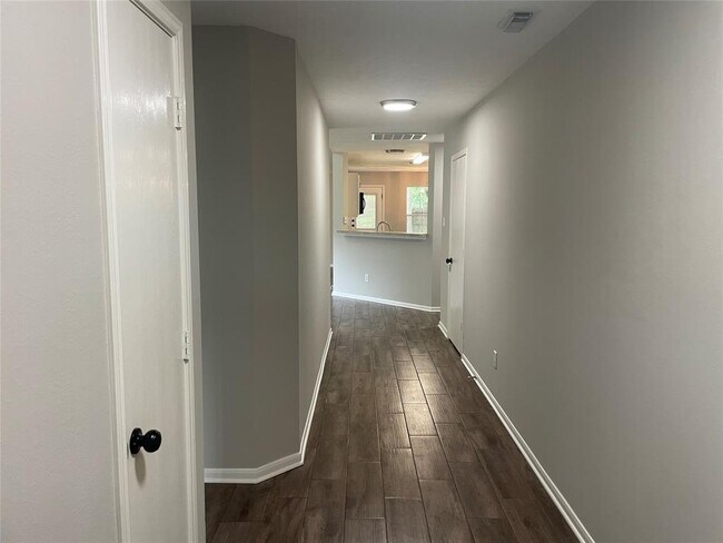 Foto del edificio - 7115 Grant Dr