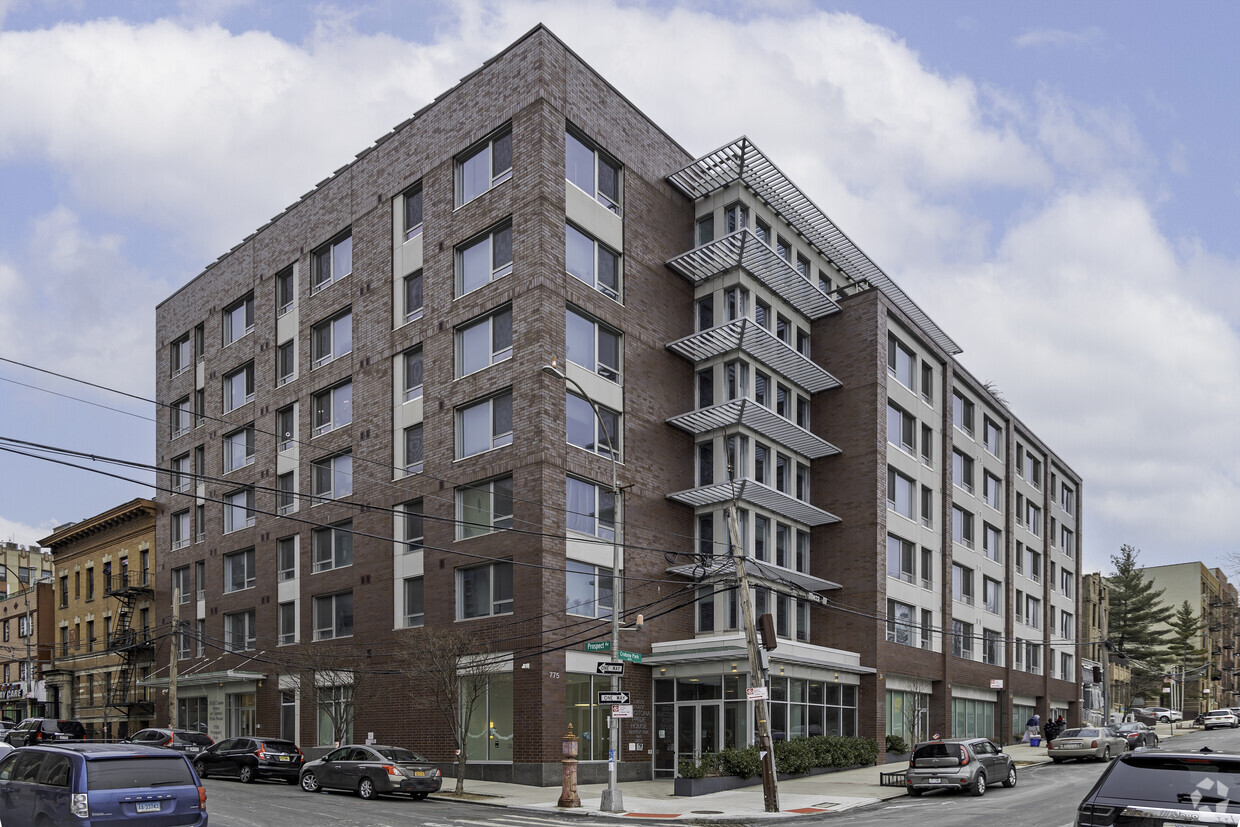 Primary Photo - Crotona North Apartments