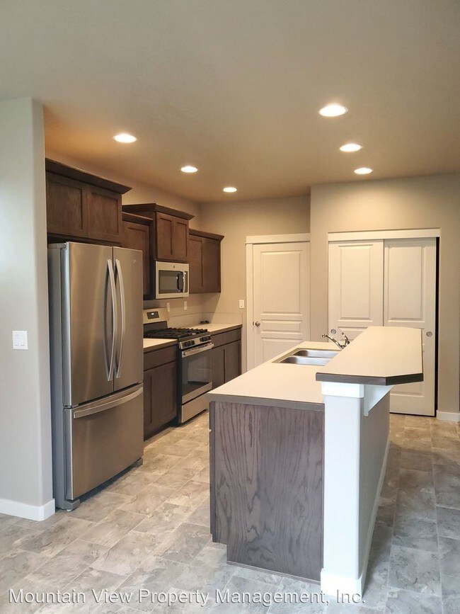 Building Photo - 3 br, 2.5 bath House - 62028 Quail Run Pl.