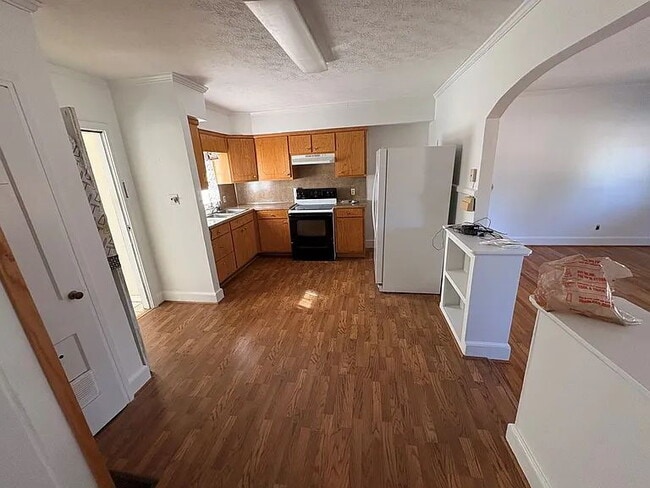 Building Photo - 2534 Cole Dr