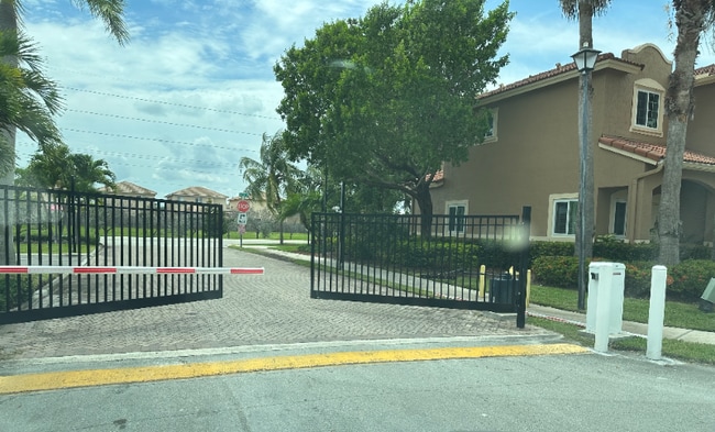 Photo - 8553 SW 214th Ln Townhome