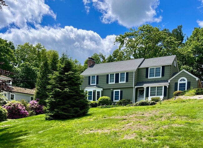 Building Photo - 88 5 Mile River Rd