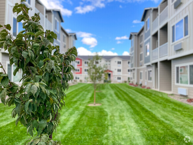 Building Photo - Deer Haven Apartments