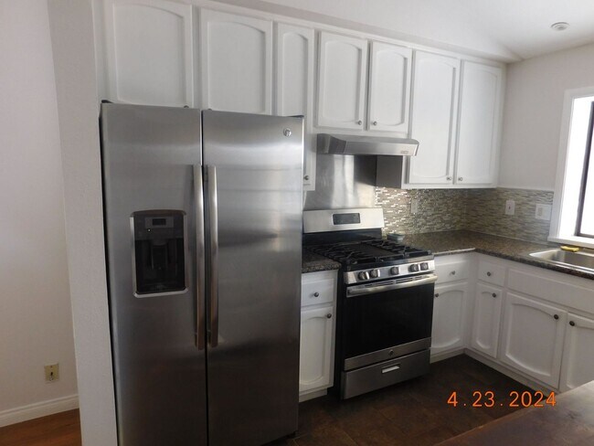 Building Photo - 1232 Mandy Ct