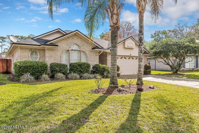 Building Photo - 11927 Blue Spruce Ct