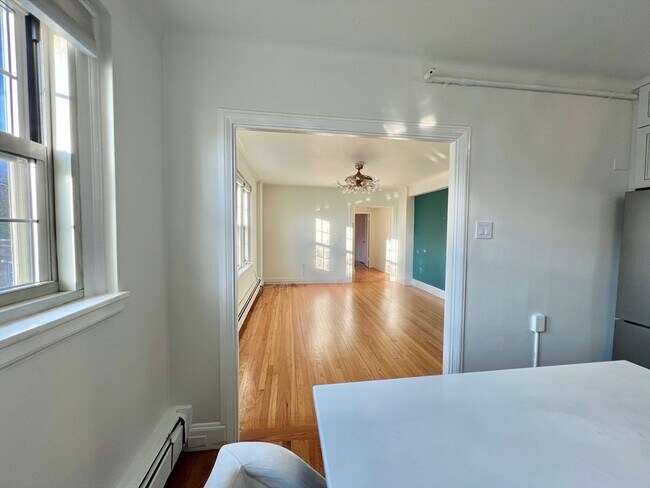 Foto del edificio - 1450-1454 Beacon St