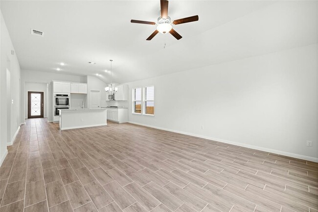 Foto del edificio - 329 Bright Star Ln