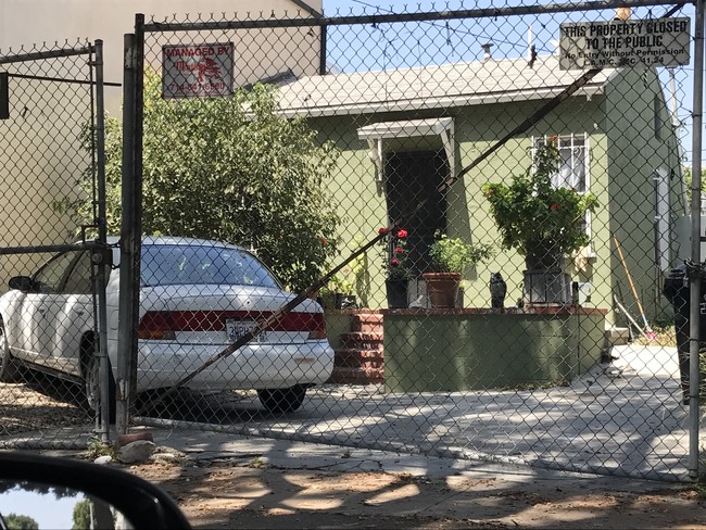 Gate Enclosure/parking - 2917 W Florence Ave