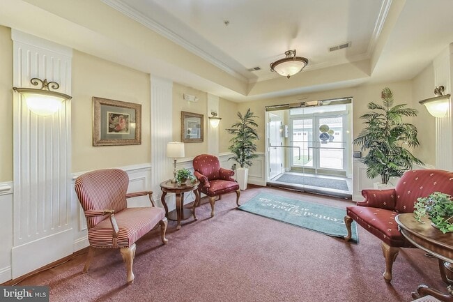 Foto del edificio - 13901 Belle Chasse Blvd