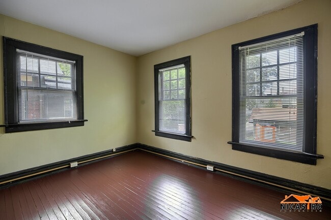 Foto del edificio - 202 Frambes Ave