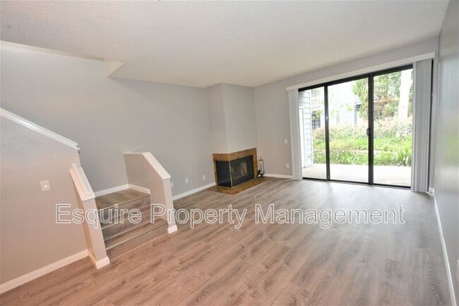 Foto del edificio - 703 Arneill Rd