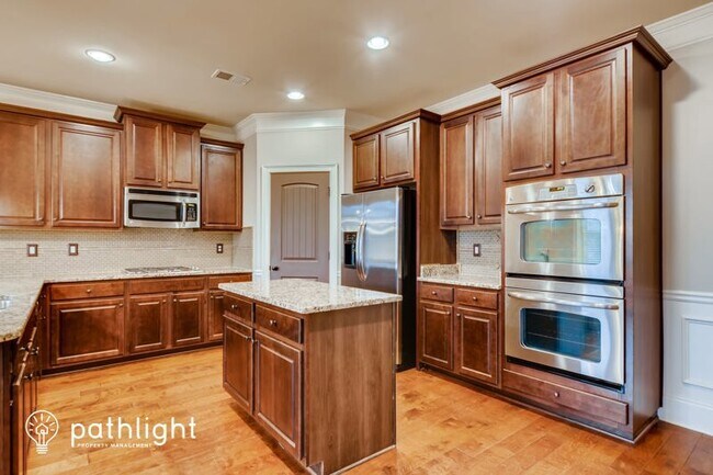 Building Photo - 4627 Town Manor Drive