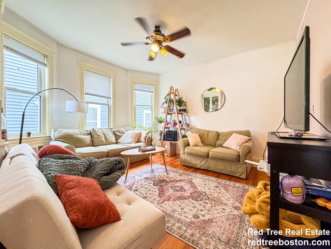 Building Photo - 33 Shannon St