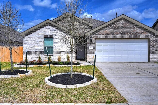 Building Photo - 31702 Casa Linda Dr