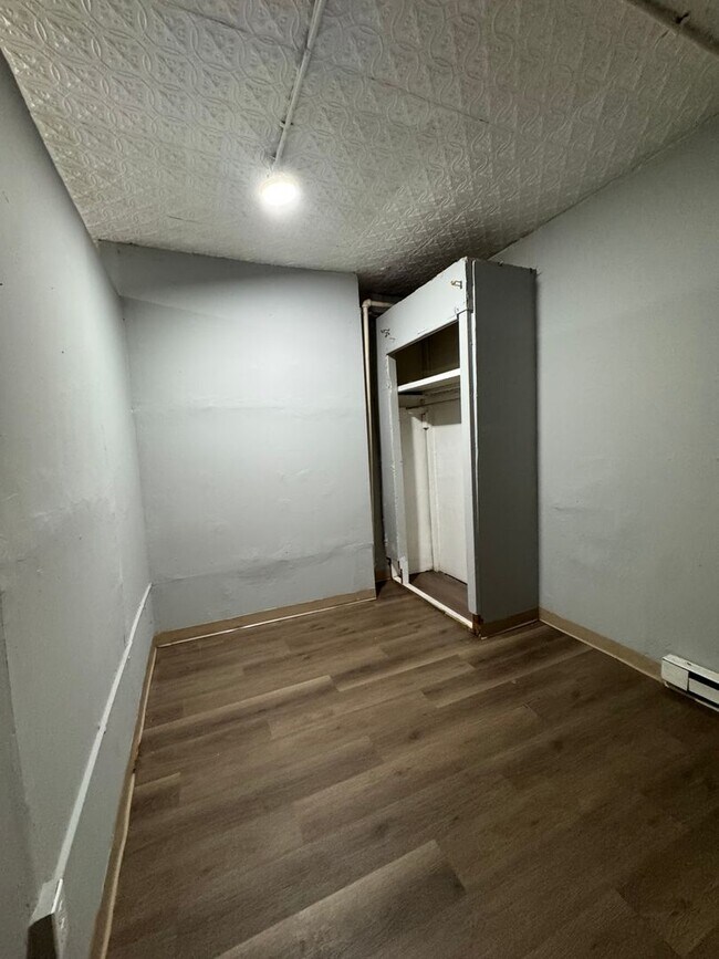 Foto del edificio - 425 W Turner St