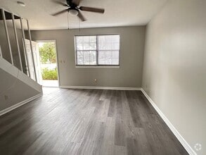 Building Photo - 828 Nottingham Dr