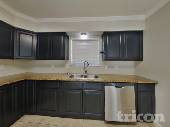 Foto del edificio - 25568 Dogwood Ln
