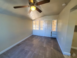 Building Photo - 309 W Jacinto St