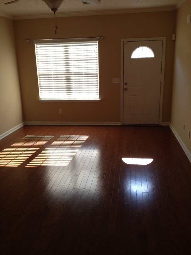 Foto del edificio - NICE Condo in GREAT location!!! VERY clean...