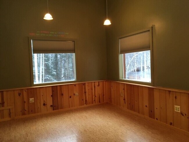 Foto del edificio - 2 br, 1 bath House - 750 Spudwood Road