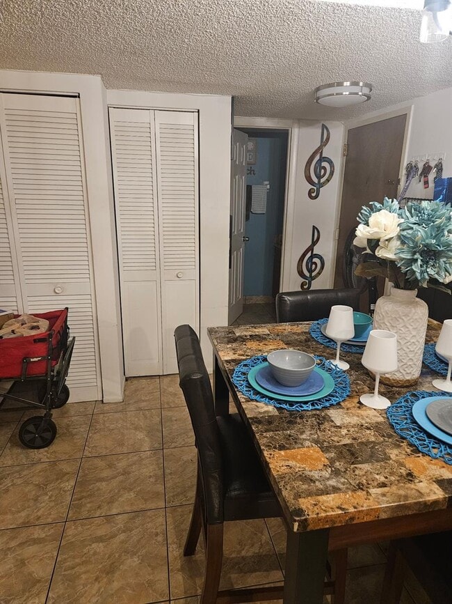 Foto del edificio - 3710 Inverrary Dr