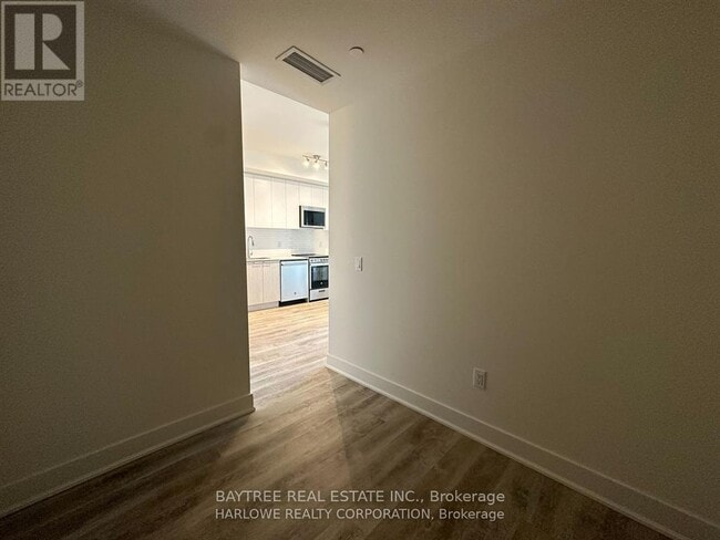 Building Photo - 185 Deerfield Rd