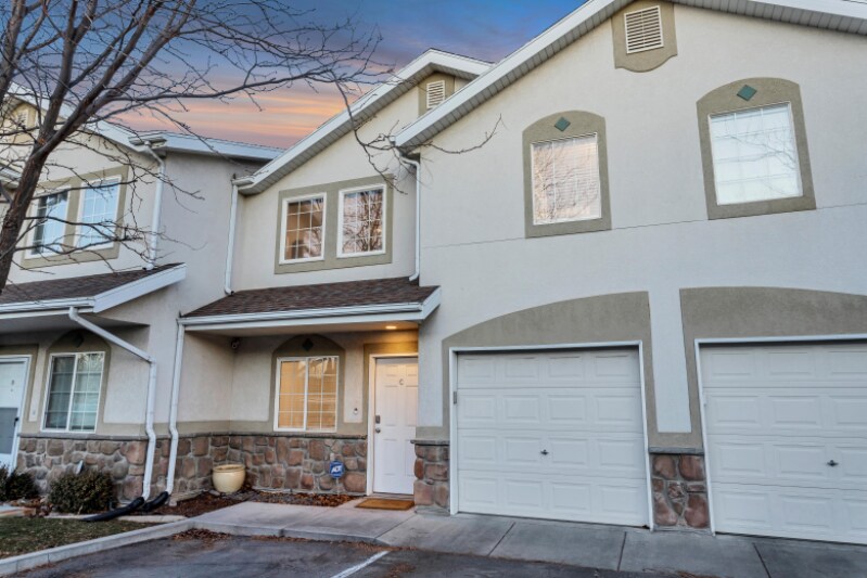 Foto principal - 3699 Angelico Ct