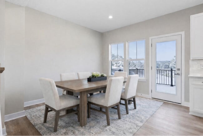 Building Photo - 214 Hunter Dr