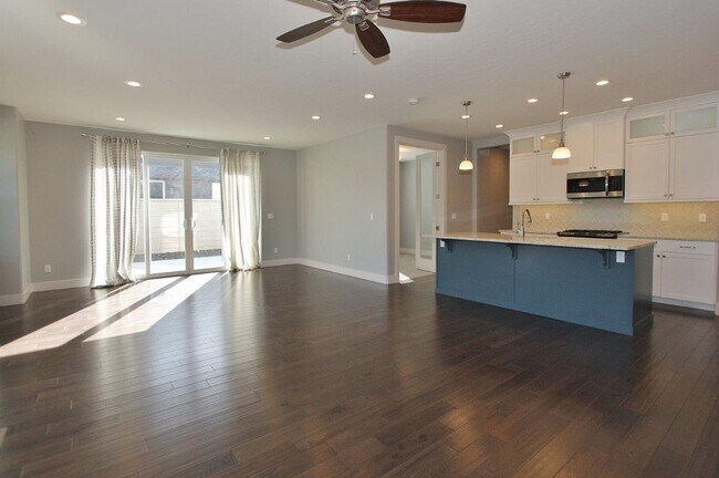 Building Photo - Immaculate Home in Harris Ranch