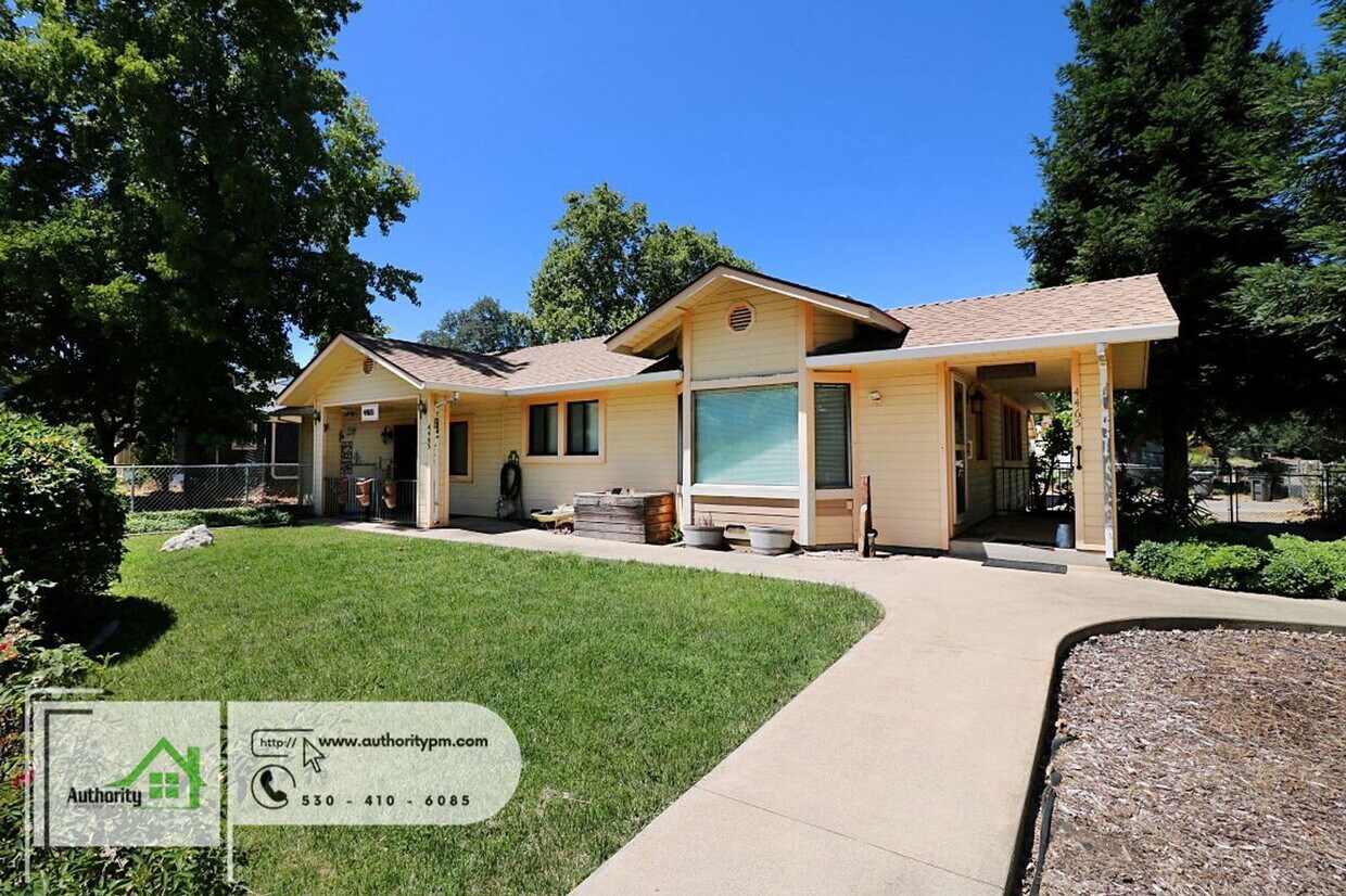 Foto principal - 4465 Red Bluff St