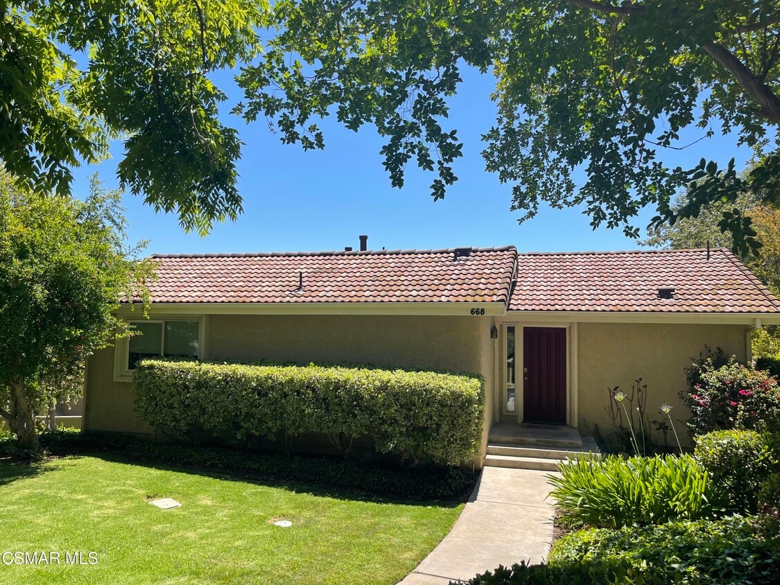 Primary Photo - 668 Cervantes Ct