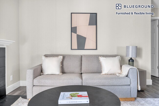 Building Photo - 953 Willowleaf Dr