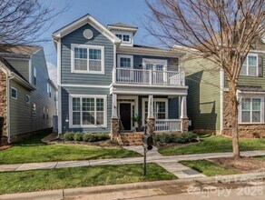 Building Photo - 10524 Royal Winchester Dr