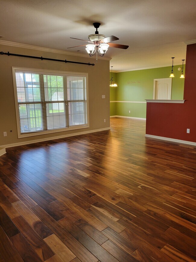 Foto del edificio - 37 Christmas Dr