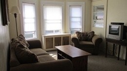 Primary Photo - 32 Bronxville Rd
