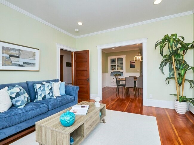 Building Photo - 12 White Ave