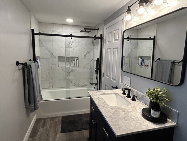 Foto del edificio - 36 Buttonwood Rd