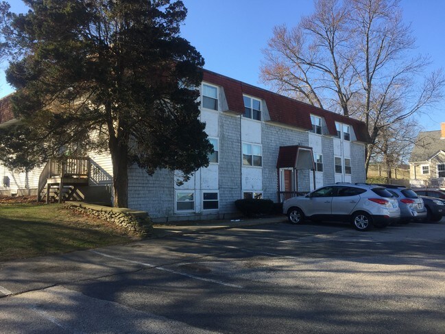 655 Mt. Hope Avenue - 655 Mount Hope Ave