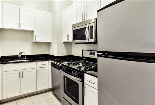 Foto del edificio - 245 E 40th St