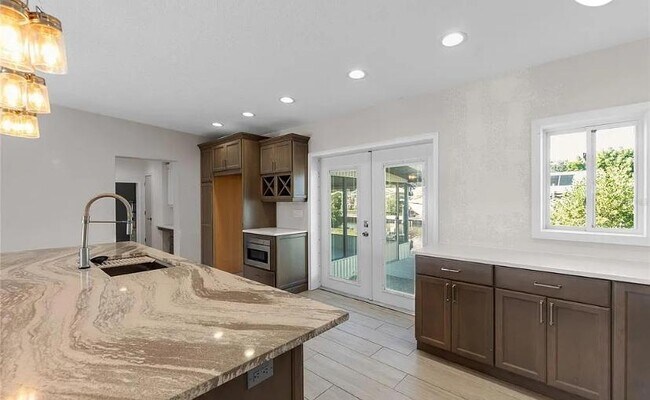 Foto del edificio - 4612 7th St Ct E