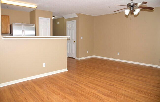 Building Photo - 406 Crooked Pine Trail