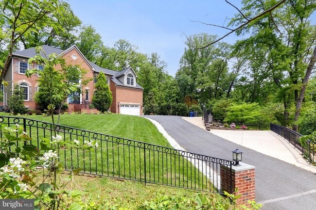 Building Photo - 6526 Dearborn Dr
