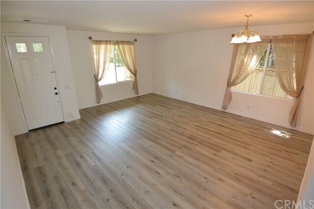 Building Photo - 32 Pheasant Creek