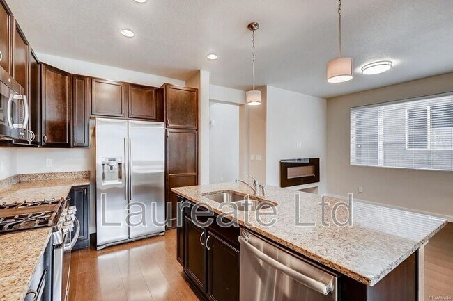 Building Photo - 2069 W 67th Pl